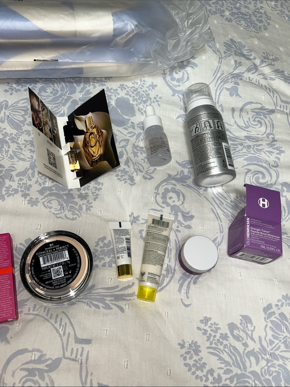 Ulta Beauty Reusable Tote Bag - Blue & White Wave Pattern with Goodies - Picture 6 of 8